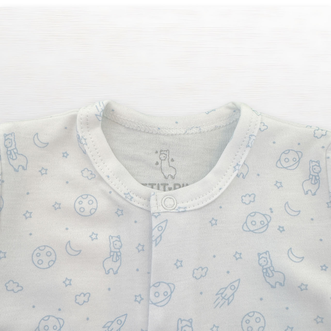 Pijama con broche - llamas