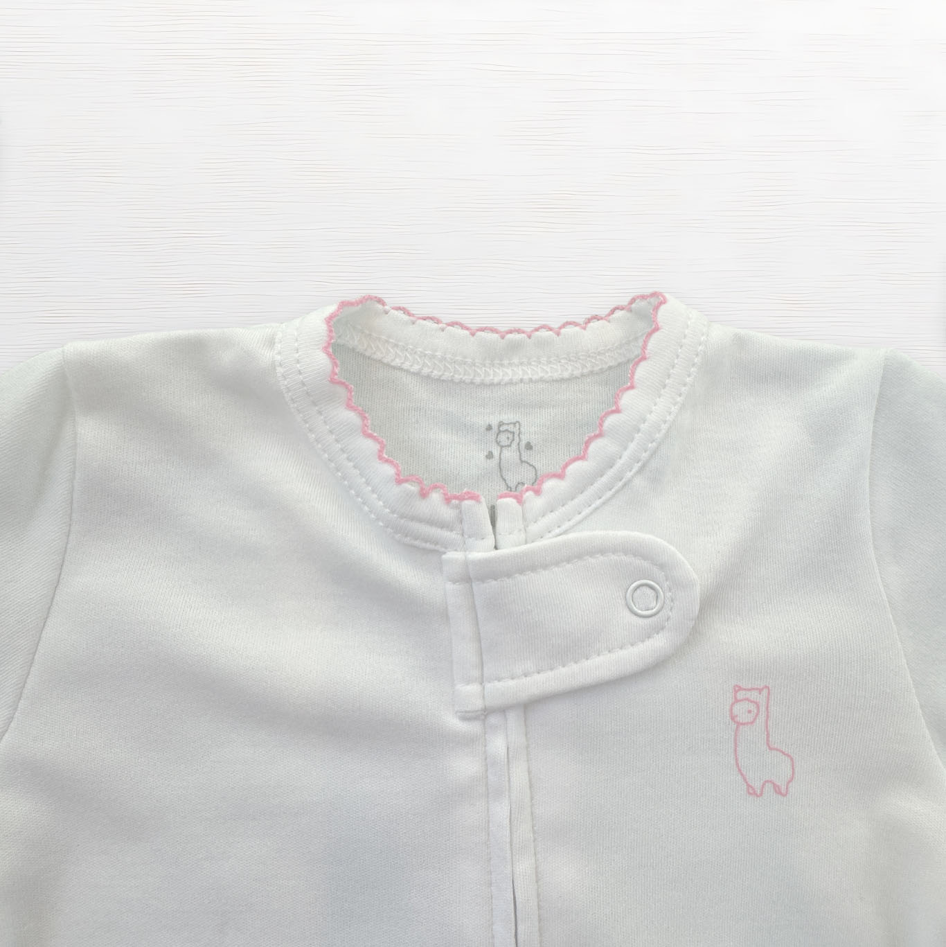 Pijama con cierre blanco